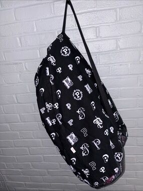 🩷 Victoria’s Secret PINK College Duffel Laundry Bag!